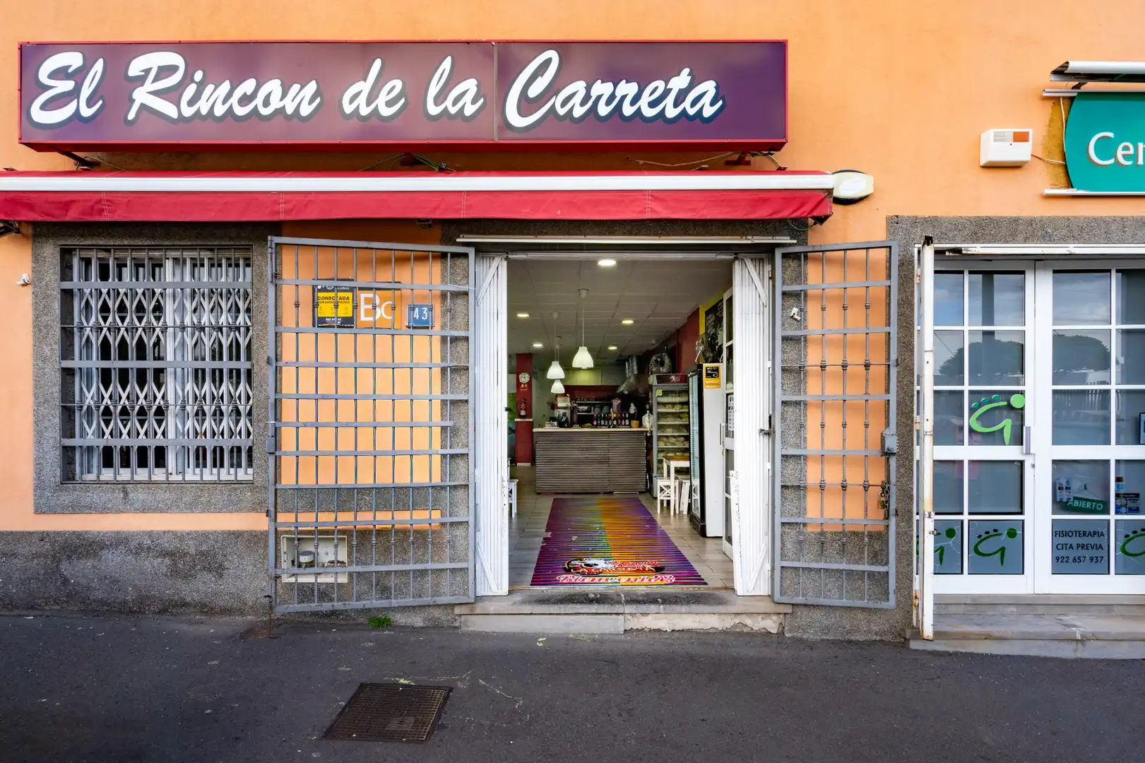 Local en venta en San Cristóbal de la Laguna con Aire acondicionado, Terraza y Amueblado