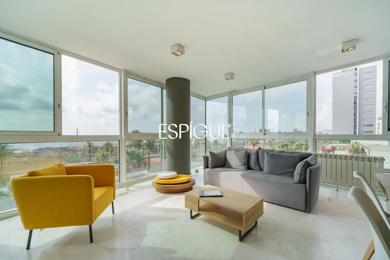 Sala de estar de Piso en venta en Barcelona con Aire acondicionado, Calefacción y Terraza