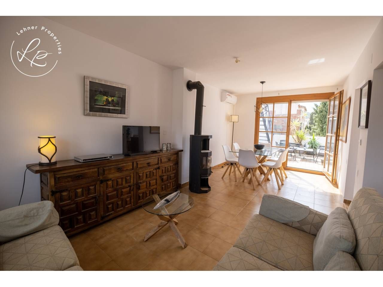 Wohnzimmer von Maisonette zum verkauf in Darnius mit Klimaanlage, Heizung und Privatgarten