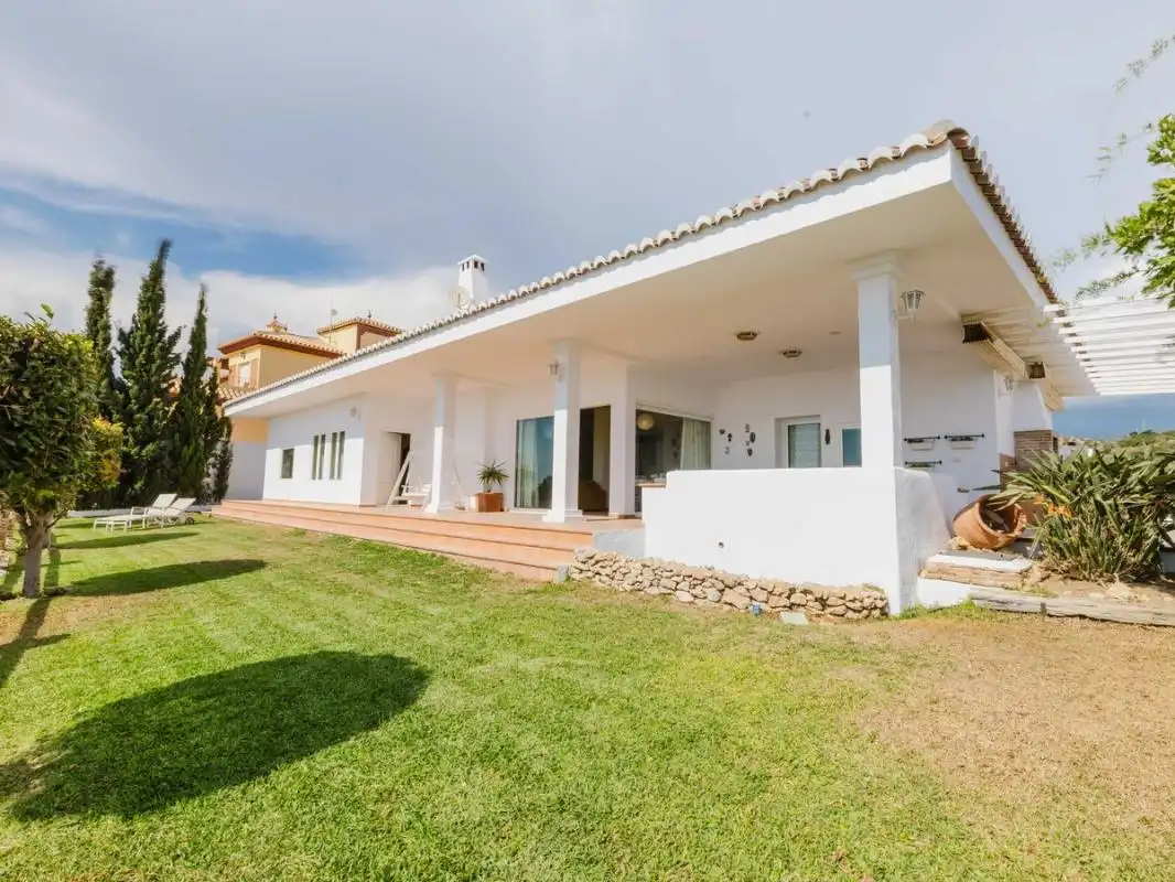 Jardí de Casa o xalet en venda en Torrox amb Aire condicionat, Calefacció i Jardí privat
