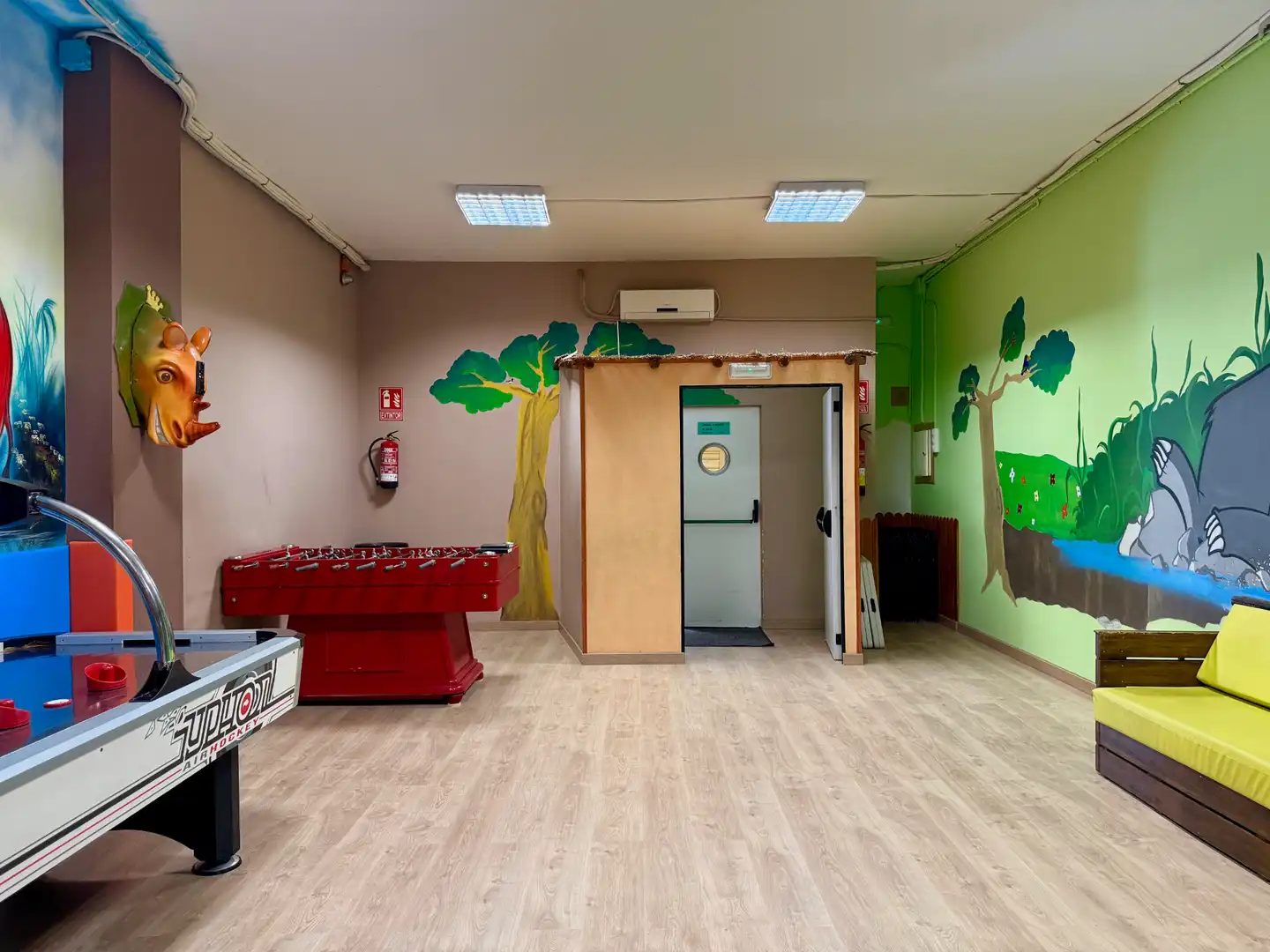 Gewerbefläche zum Verkauf in Carrer de Linné, imagen 21