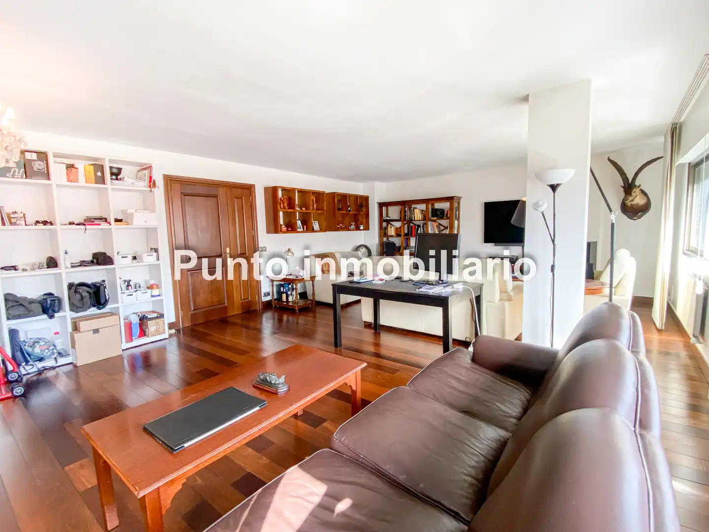 Sala de estar de Piso en venta en Valladolid con Aire acondicionado, Calefacción y Parquet