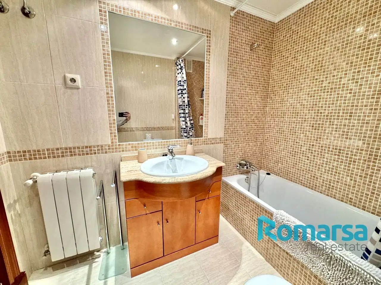 Bathroom of Flat for sale in Ávila  with Heating, Terrace and Furnished