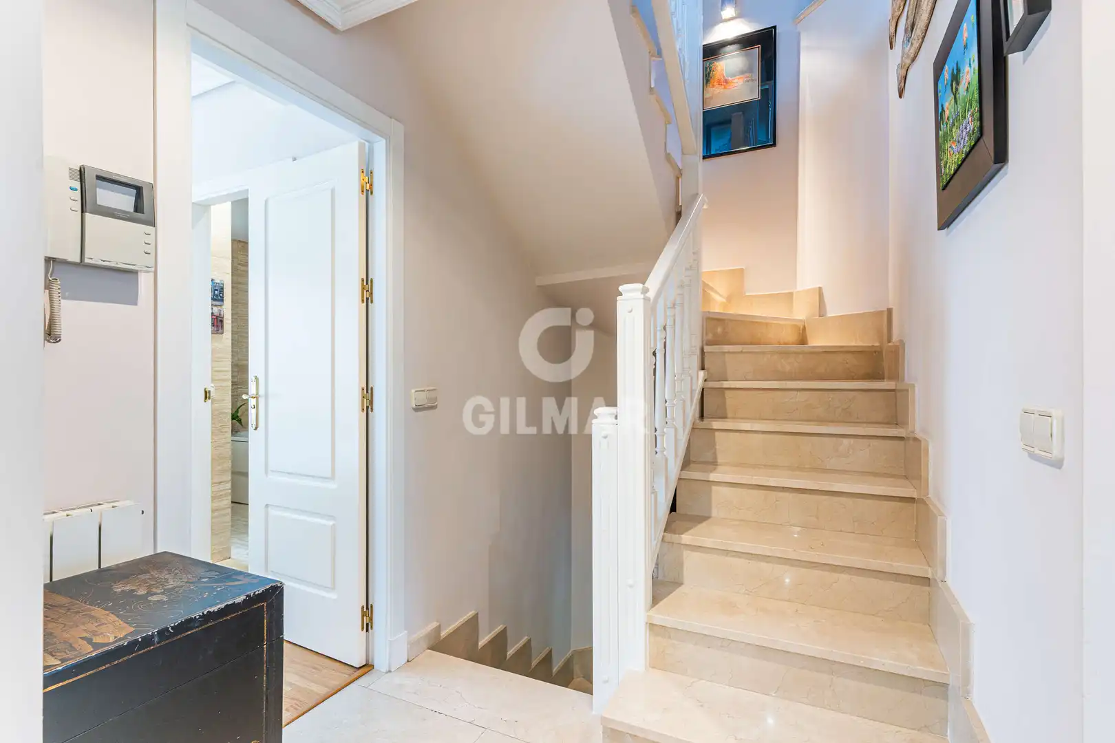 Casa adosada en venta en Boadilla del Monte con Calefacción, Jardín privado y Piscina