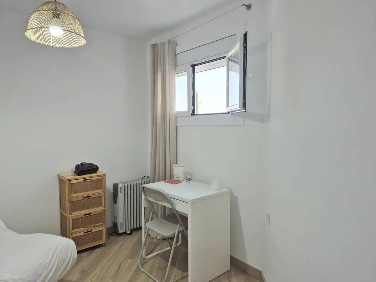 Habitación de Piso en venta en Cubelles con Aire acondicionado, Calefacción y Amueblado