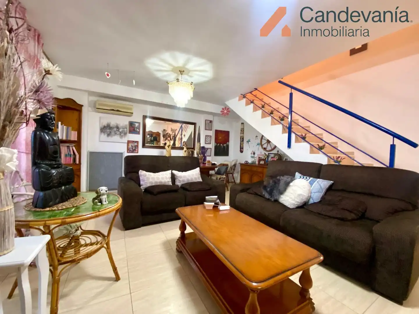 Sala de estar de Casa adosada en venta en Las Pedrosas con Aire acondicionado, Calefacción y Jardín privado