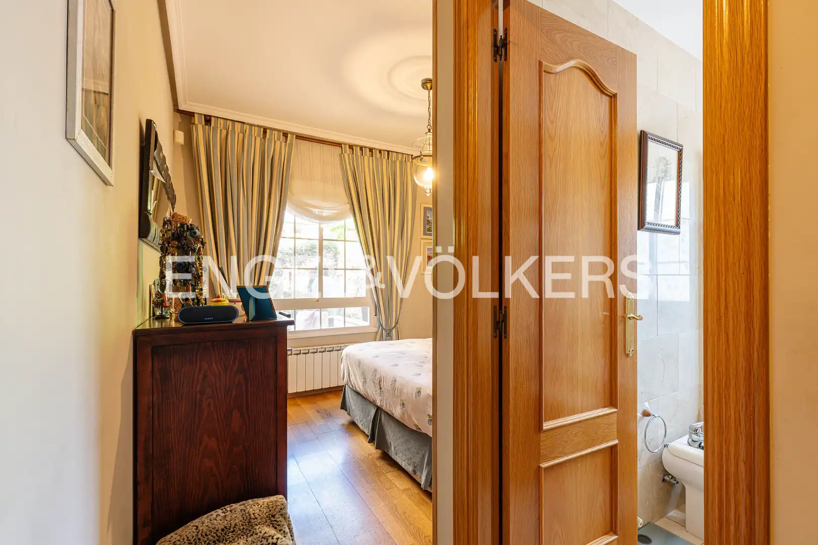 Schlafzimmer von Wohnung zum Verkauf in Majadahonda mit Heizung, Privatgarten und Parkett