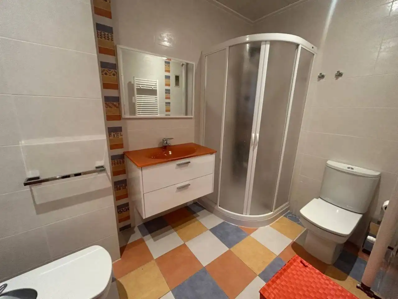 Badezimmer von Dachboden zum Verkauf in Castellón de la Plana / Castelló de la Plana mit Heizung, Terrasse und Abstellraum
