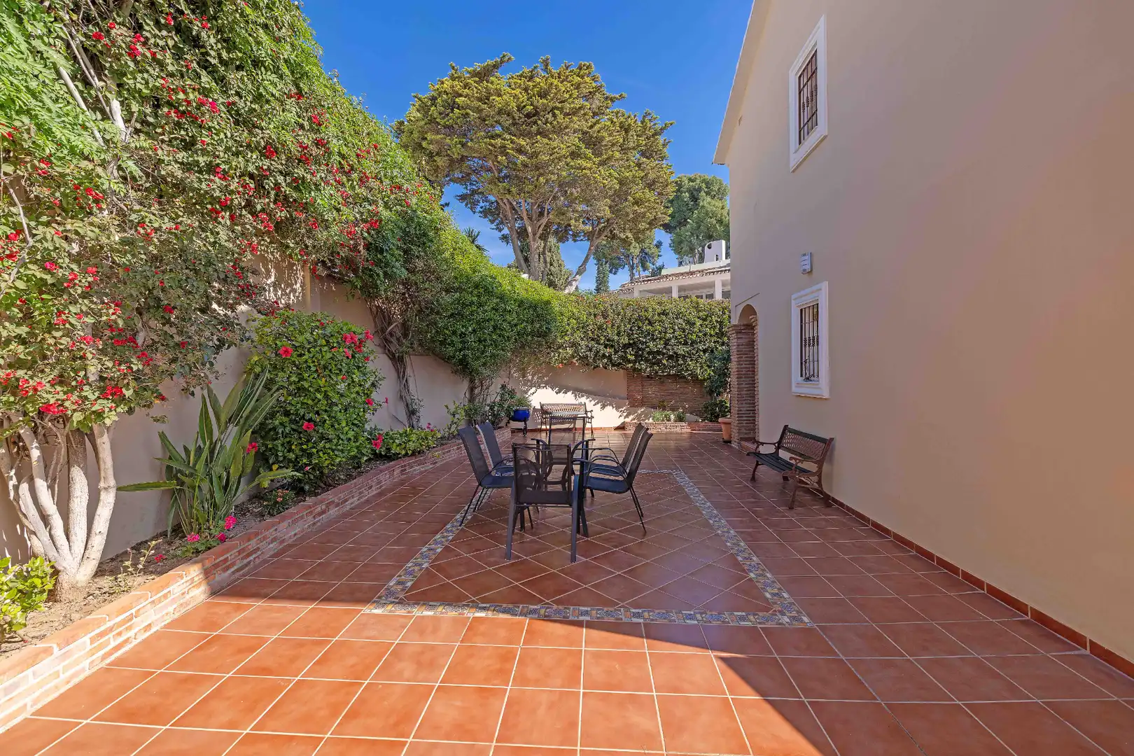 Terrassa de Casa o xalet en venda en Málaga amb Aire condicionat, Calefacció i Jardí privat