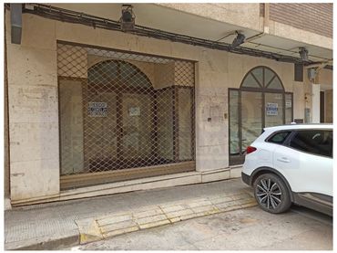 Locale commerciale in affitto a Nájera
