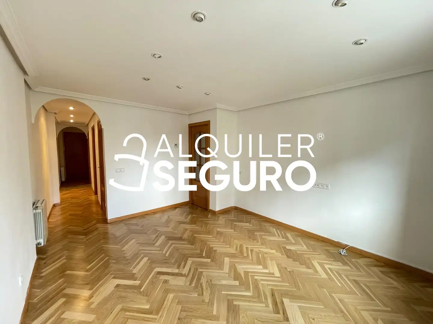 Flat with lift to rent in de Antonio López, imagen 3