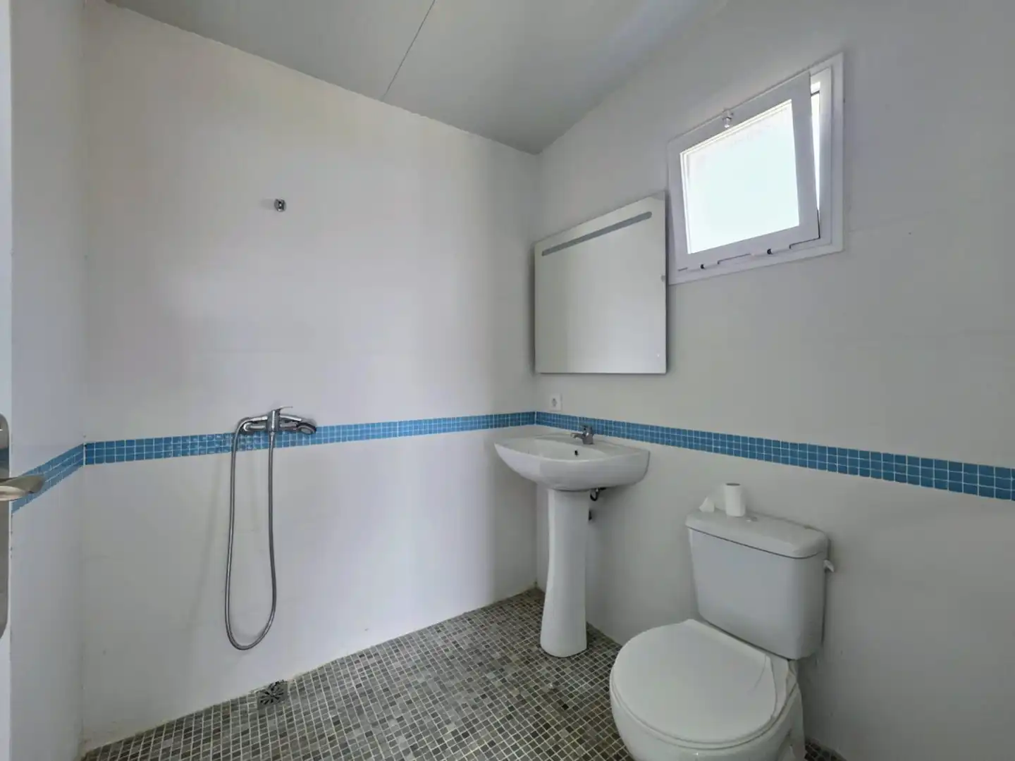 Bathroom of Country homes for sale in Chiclana de la Frontera  with Private garden, Terrace and Swimming Pool