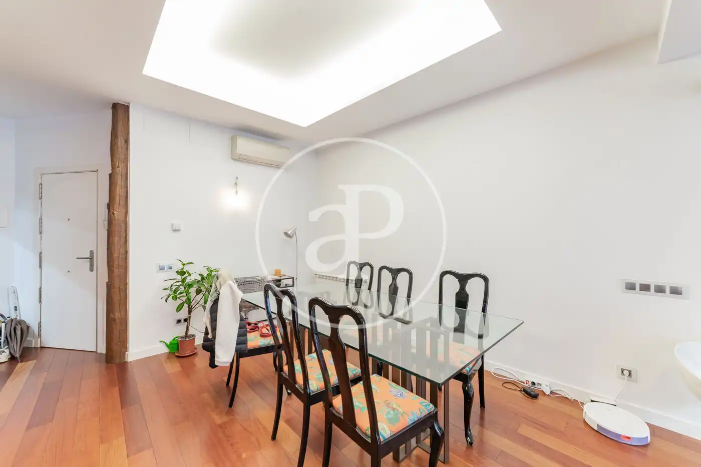 Flat for rent in C. de Calatrava, Palacio
