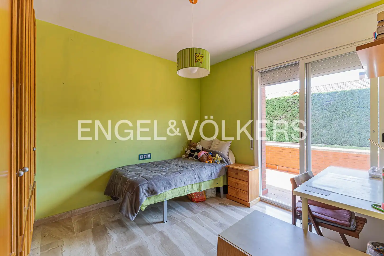 Dormitori de Casa o xalet en venda en Sant Cugat del Vallès amb Aire condicionat, Calefacció i Jardí privat