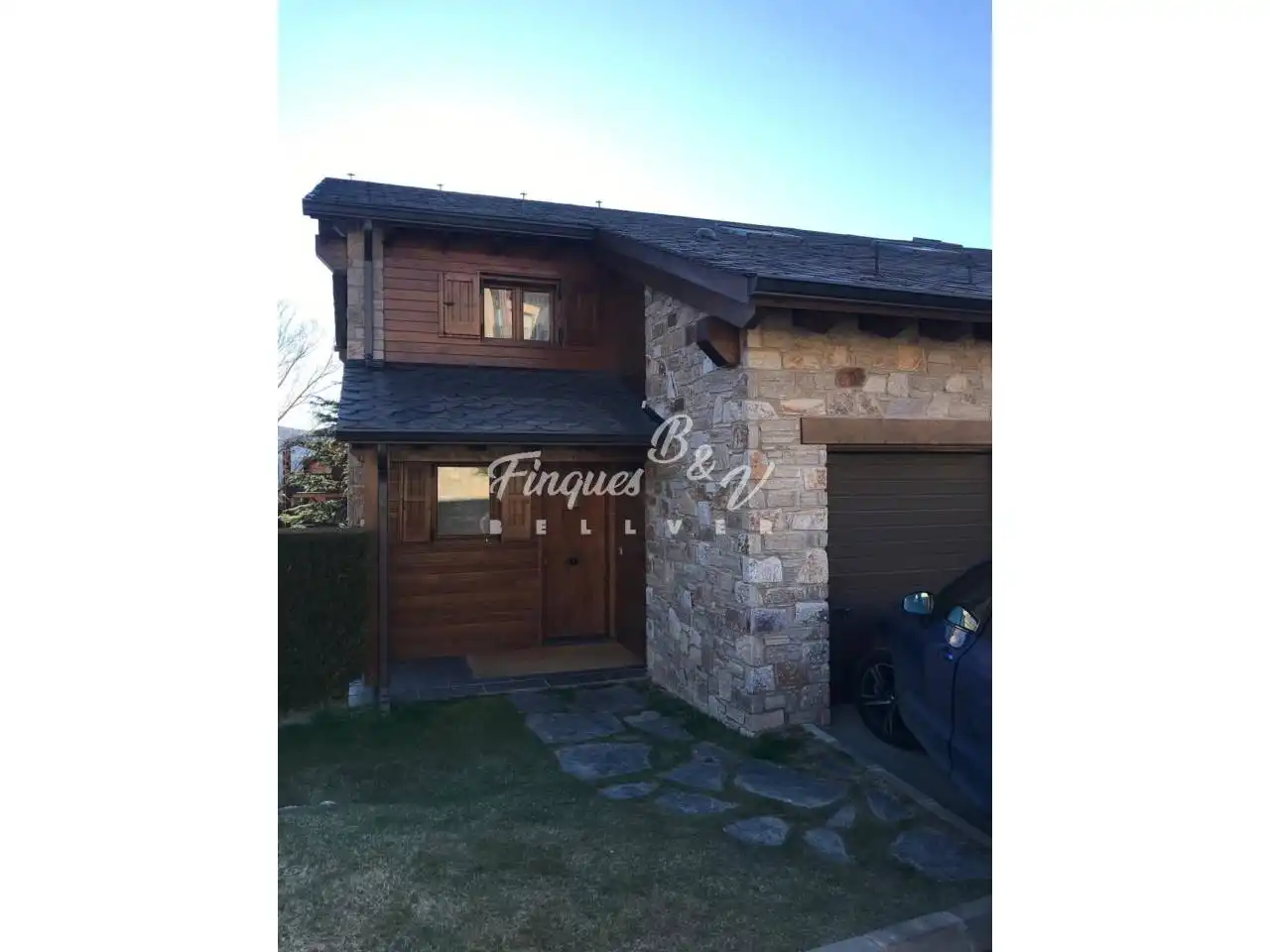 Exterior view of Houses for rent in Osséja  with Heating, Parquet flooring and Furnished