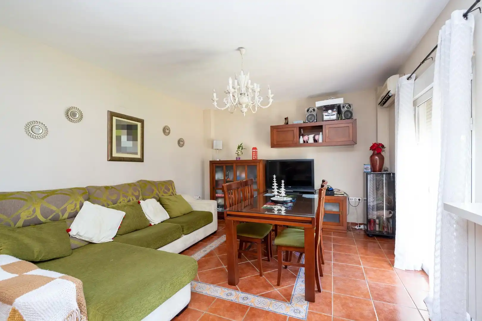 Sala de estar de Casa o chalet en venta en Ogíjares con Aire acondicionado, Calefacción y Terraza