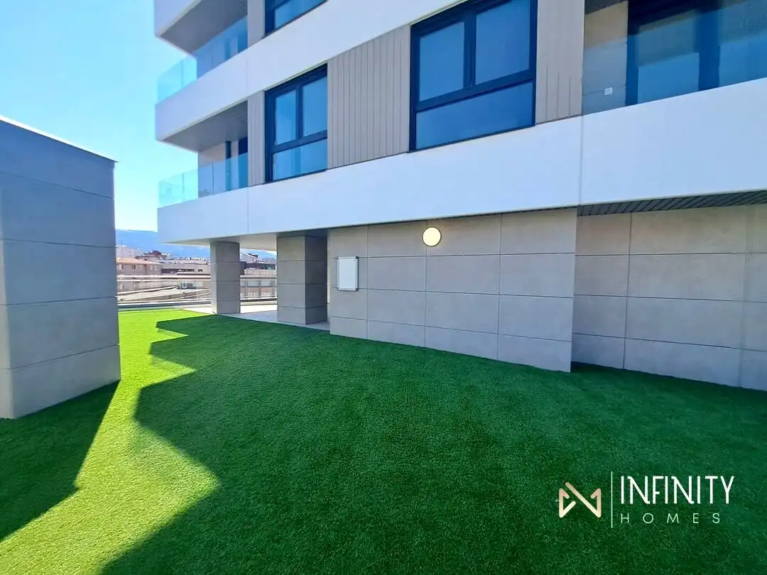 Außenansicht von Wohnung zur Miete in Barakaldo  mit Heizung, Terrasse und Abstellraum