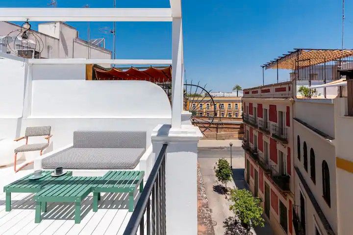 Terrace of House or chalet to rent in  Sevilla Capital  with Air Conditioner, Heating and Terrace
