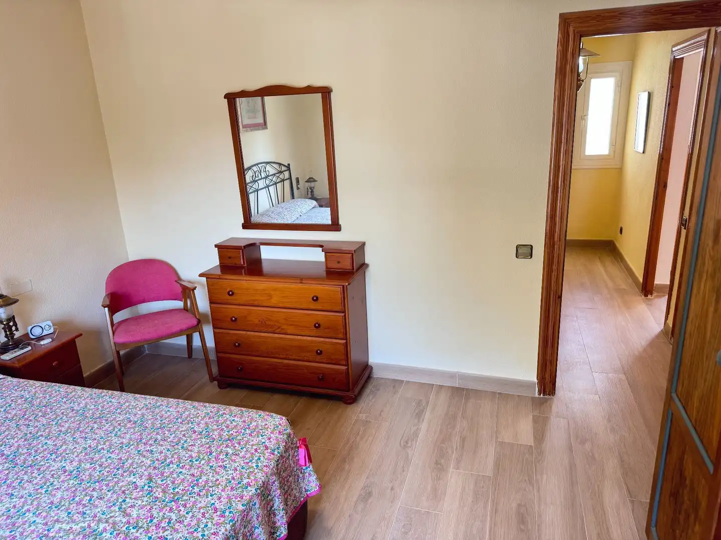 Schlafzimmer von Einfamilien-Reihenhaus zum Verkauf in Roquetas de Mar mit Klimaanlage