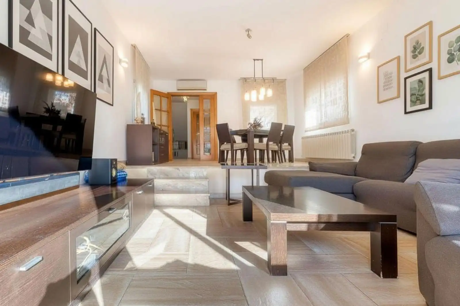 Villa mit Pool zum Verkauf in Martinica – Ateneu