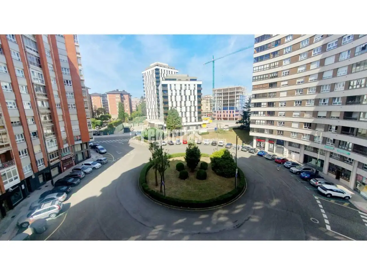 Vista exterior de Piso en venta en Avilés con Calefacción, Parquet y Terraza