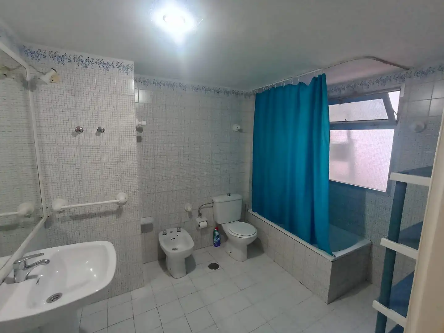 Bathroom of Flat for rent in Genil