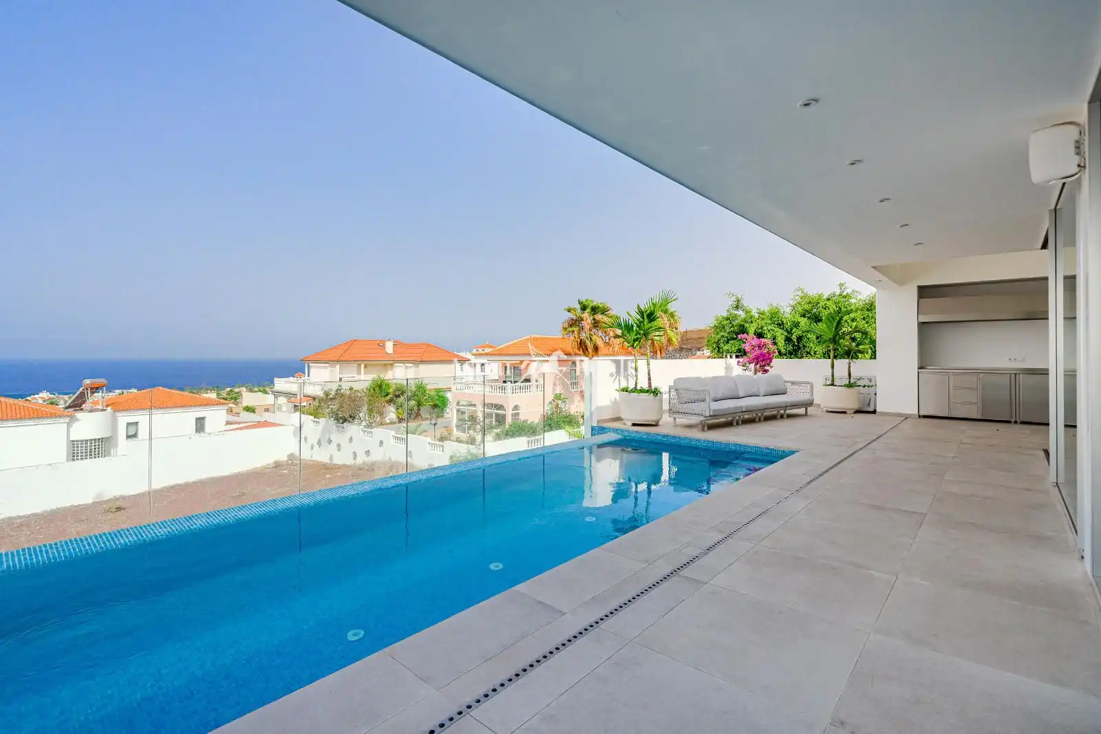 Swimming pool of Houses for sale in Adeje  with Air Conditioner, Terrace and Swimming Pool