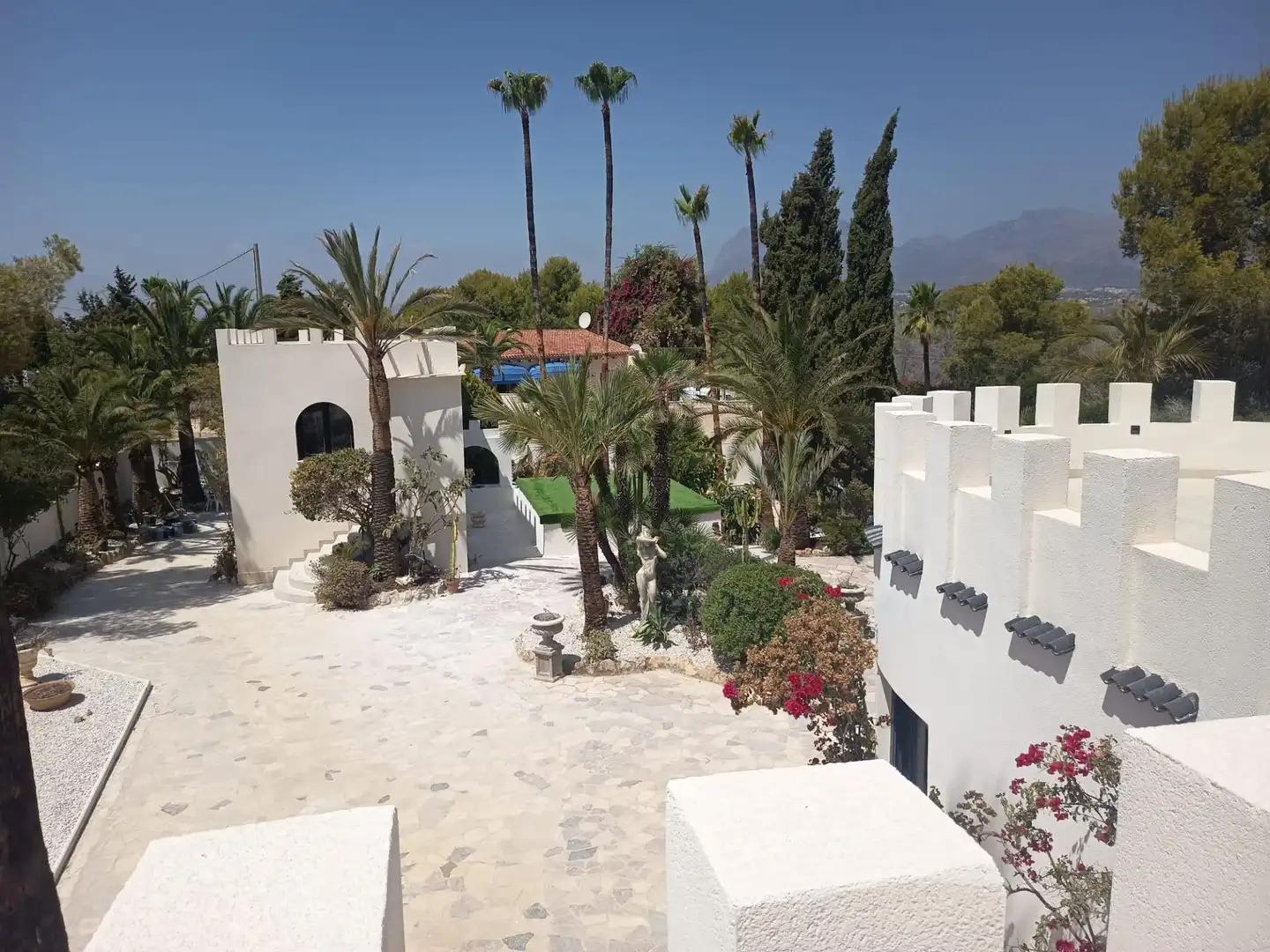 Vista exterior de Casa o chalet en venta en L'Alfàs del Pi con Aire acondicionado, Jardín privado y Terraza