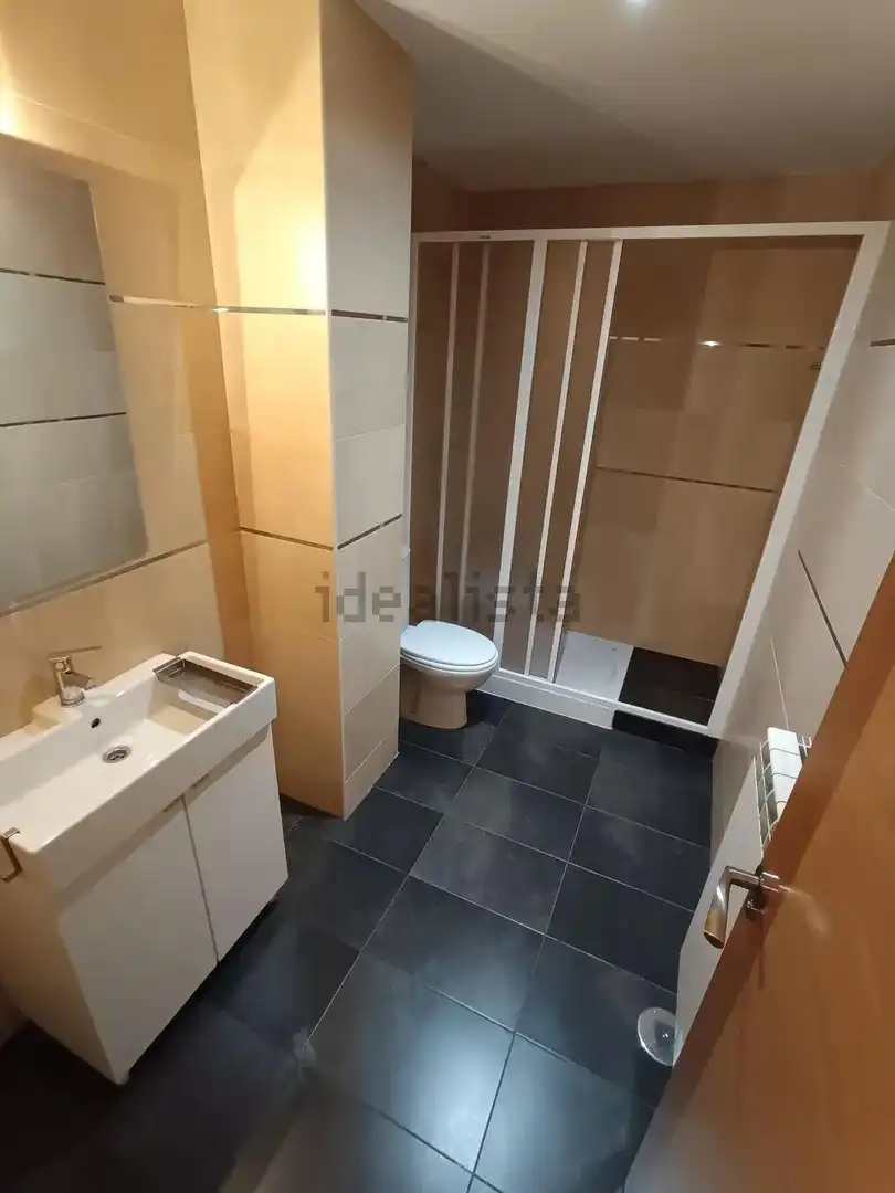 Bathroom of Flat for sale in Calzada de Calatrava  with Heating and Terrace