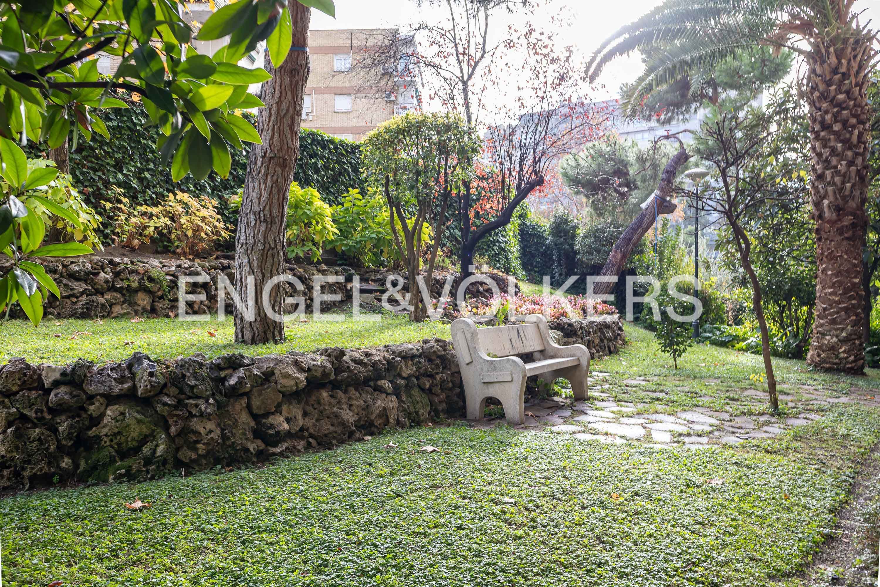 Garden of Apartment for sale in  Madrid Capital  with Heating, Parquet flooring and Terrace