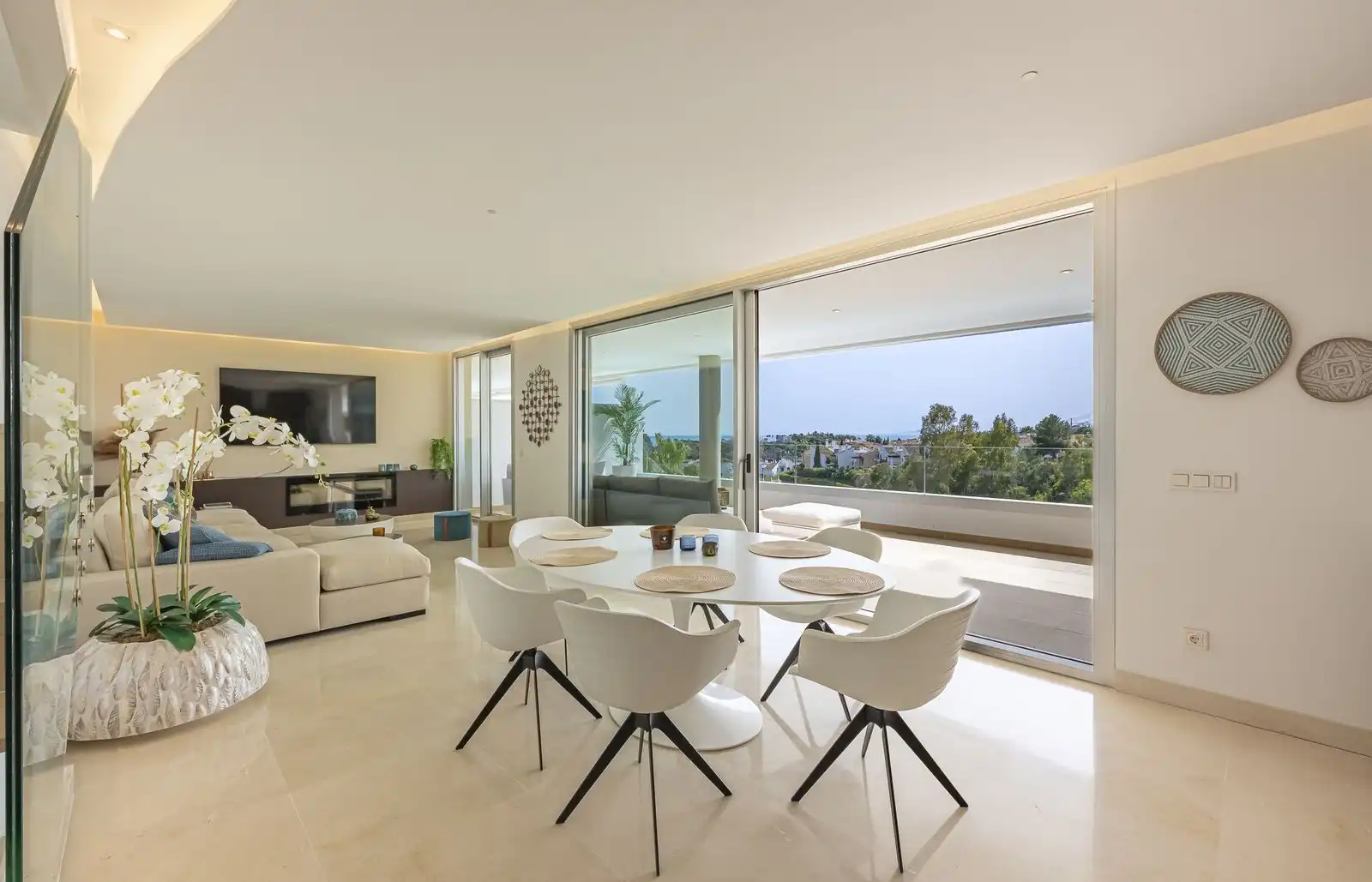 Comedor de Dúplex en venta en Benahavís con Aire acondicionado, Terraza y Trastero