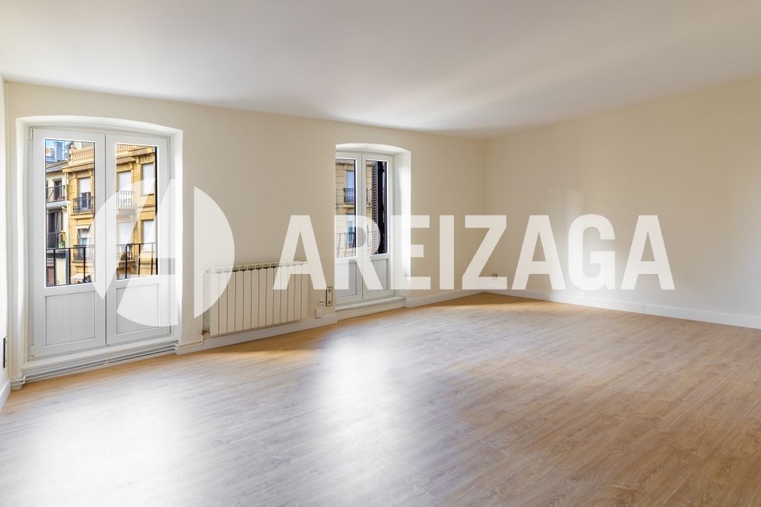 Bedroom of Flat for sale in Donostia - San Sebastián   with Heating and Balcony