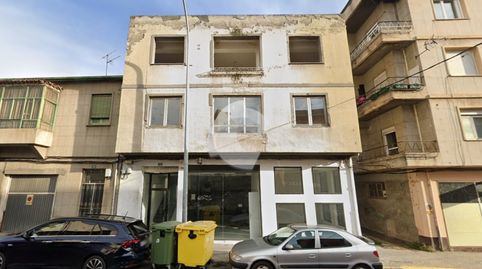 Edificio de 240m2 para reformar, compuesto por sótano, planta baja, primera planta y segunda. Ven a verlo y no pierdas la oportuni