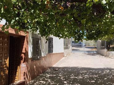 Maison rustique avec jardin à vendre à Cabra