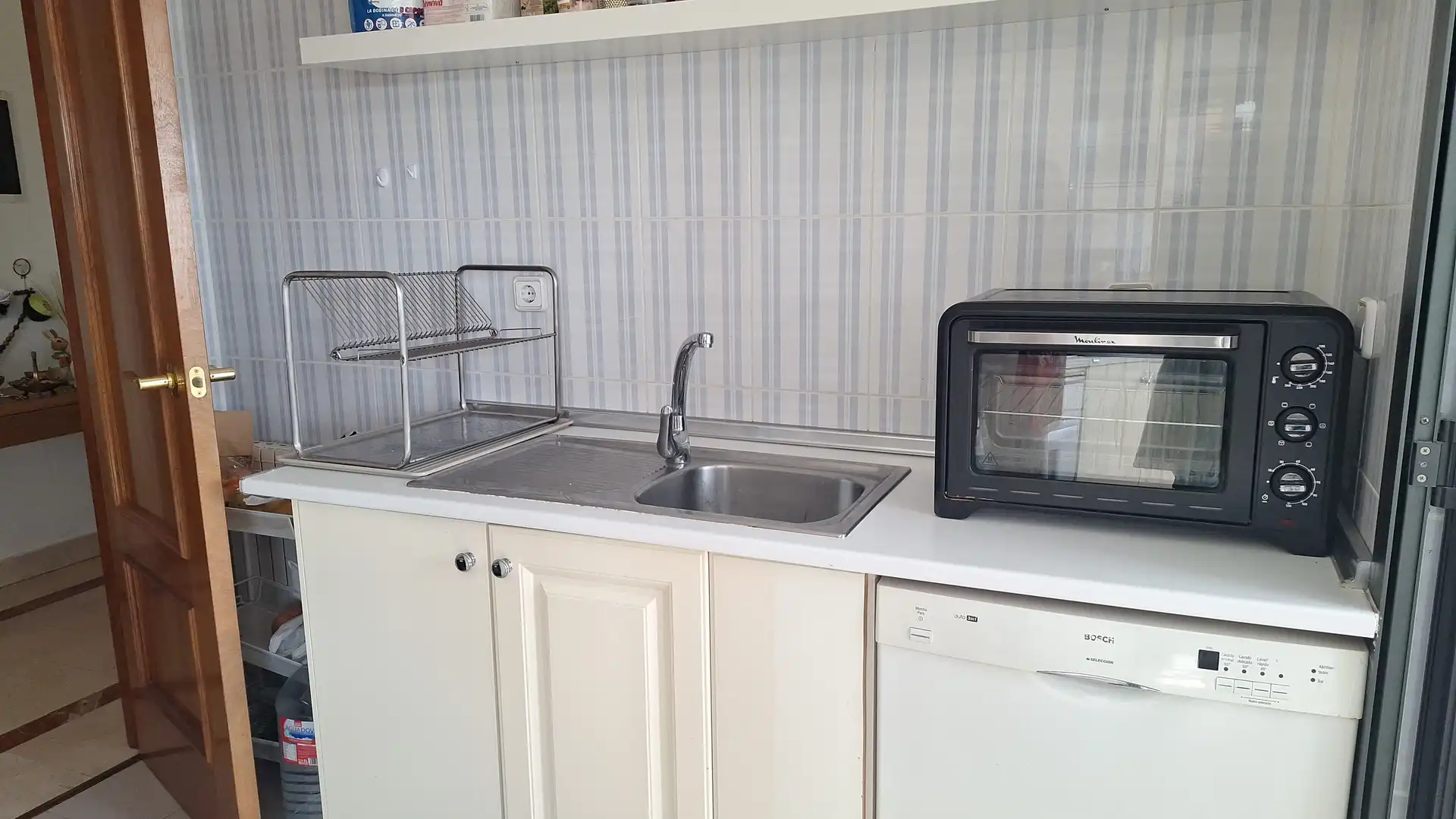 Kitchen of Flat for rent in Madrid  with Air Conditioner, Private garden and Swimming Pool