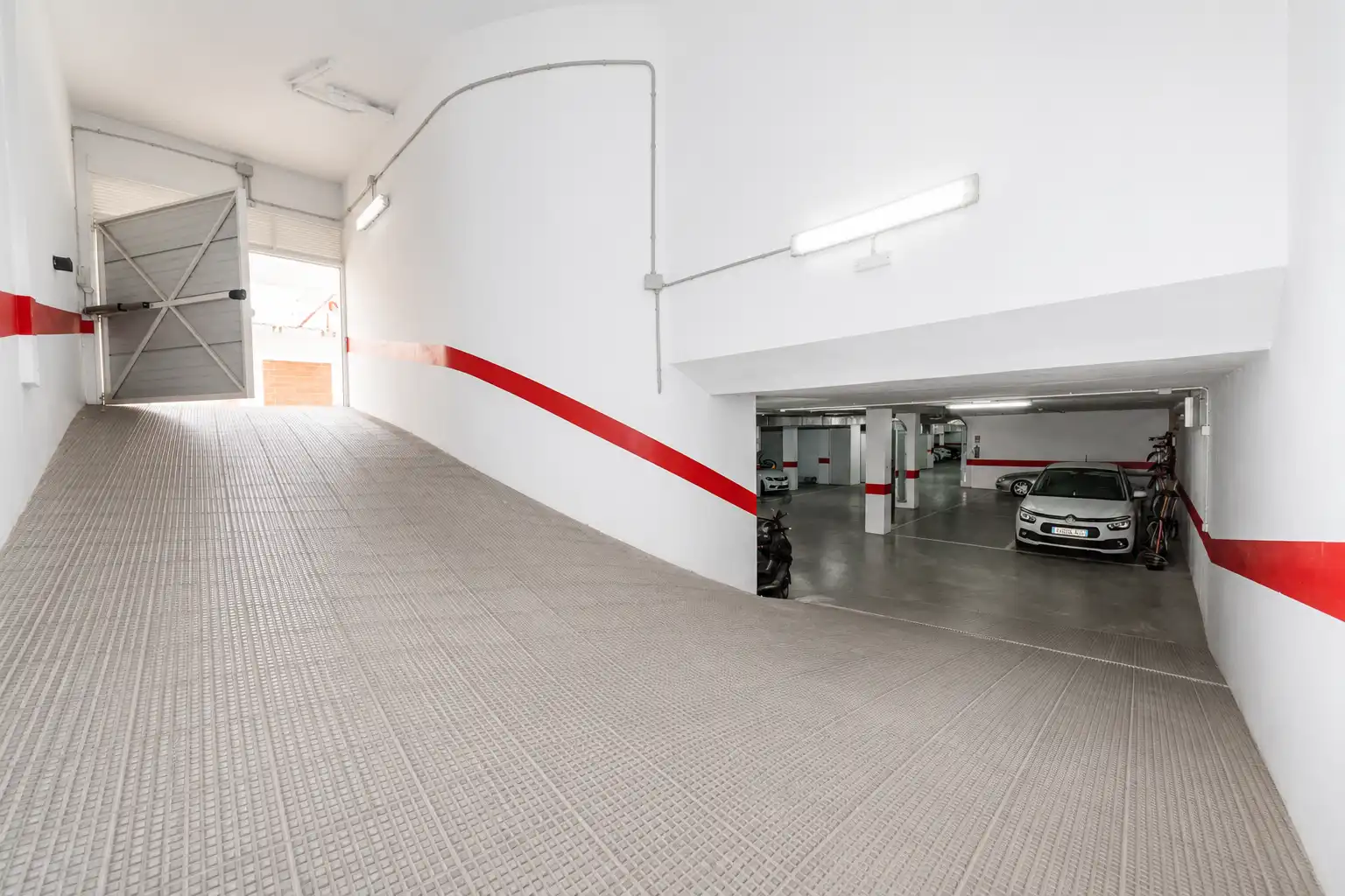 Aparcament de Apartament en venda en Pilar de la Horadada amb Aire condicionat