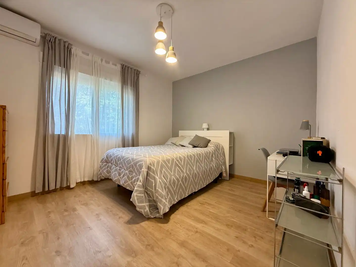 Dormitori de Casa o xalet de lloguer en Boadilla del Monte amb Aire condicionat i Piscina
