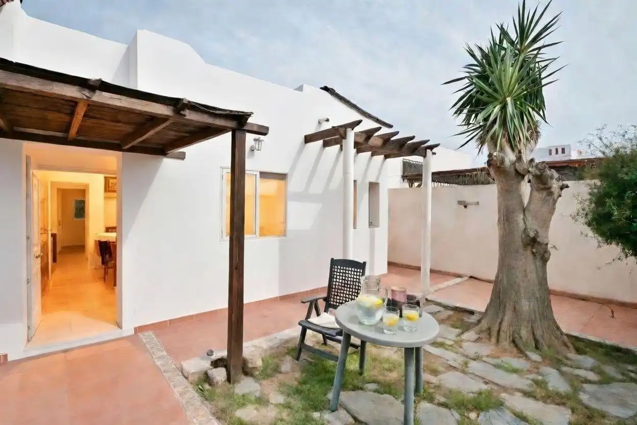 Chalet con piscina en venta en Retamar