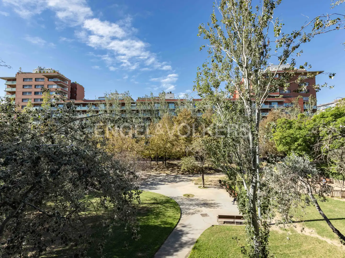 Vista exterior de Piso de alquiler en Barcelona con Aire acondicionado, Calefacción y Jardín privado