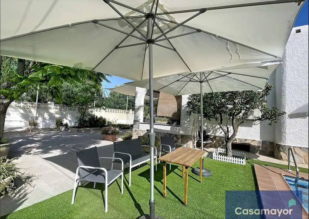 Terrassa de Casa o xalet en venda en Sant Joan d'Alacant amb Aire condicionat, Jardí privat i Piscina