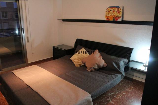 Piso en Alquiler en CALLE DEL POETA JOSEP CERVERA I GRÍFOL, 4 en Ciutat de les Ciències i de les Arts - Justicia