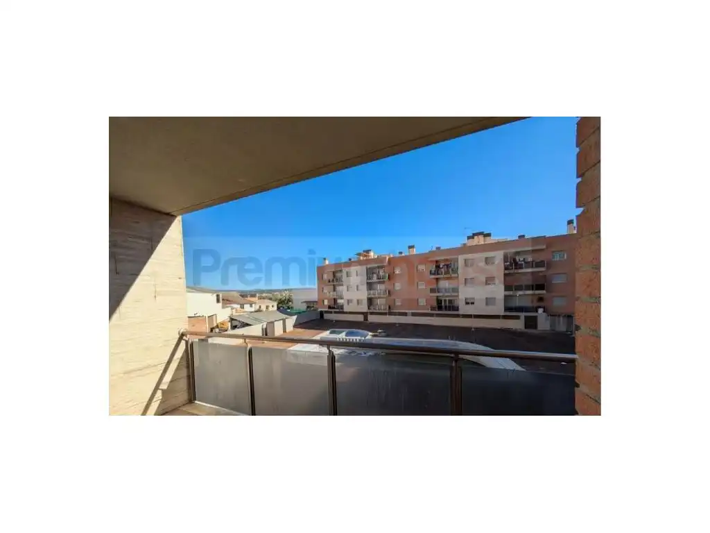 Vista exterior de Pis en venda en Móra d'Ebre amb Balcó