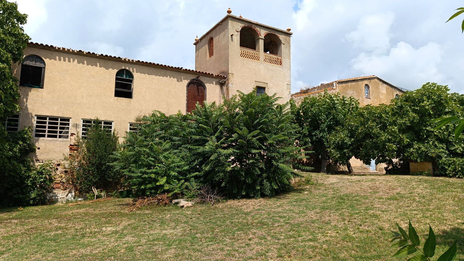 Vista exterior de Casa o xalet en venda en Pineda de Mar amb Jardí privat, Terrassa i Traster