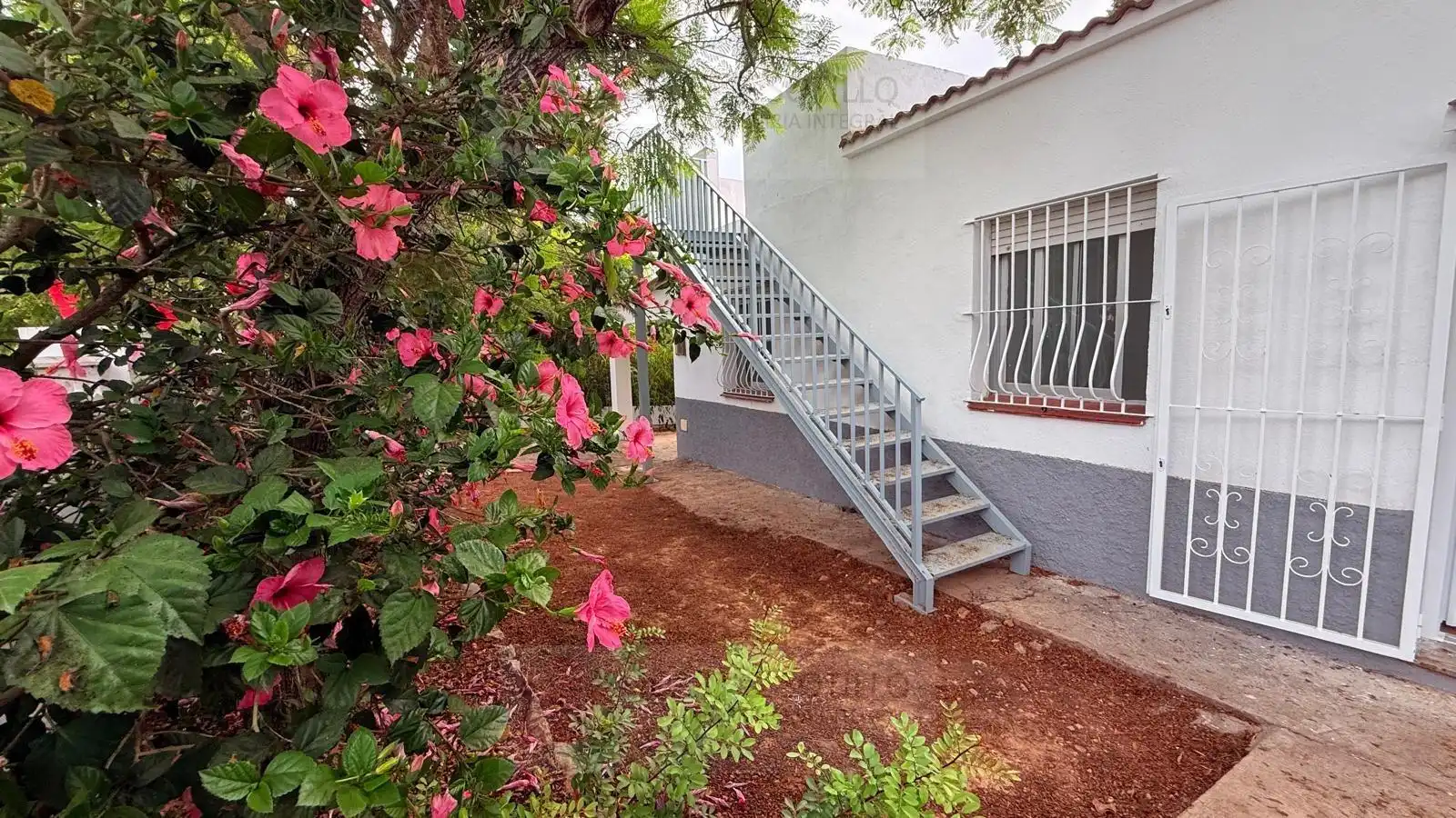 Vista exterior de Casa o xalet en venda en Alcanar amb Terrassa i Traster