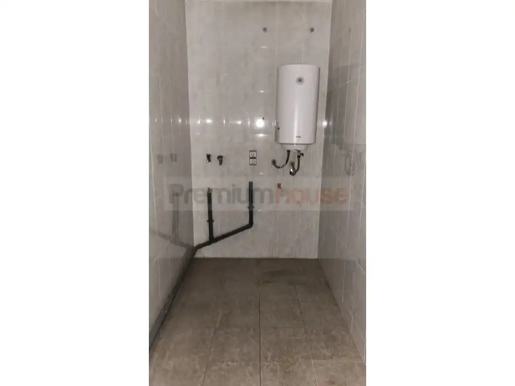 Bany de Pis en venda en Molins de Rei amb Balcó