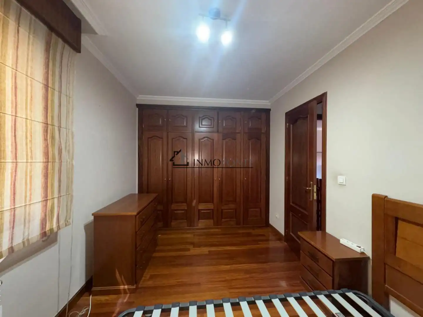 Dormitori de Apartament en venda en Pontevedra Capital  amb Calefacció i Traster