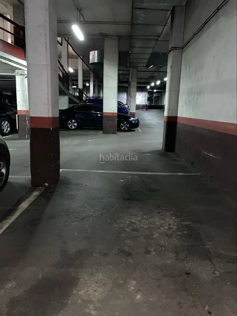 Individual en alquiler en Avenida de Guadalajara 111