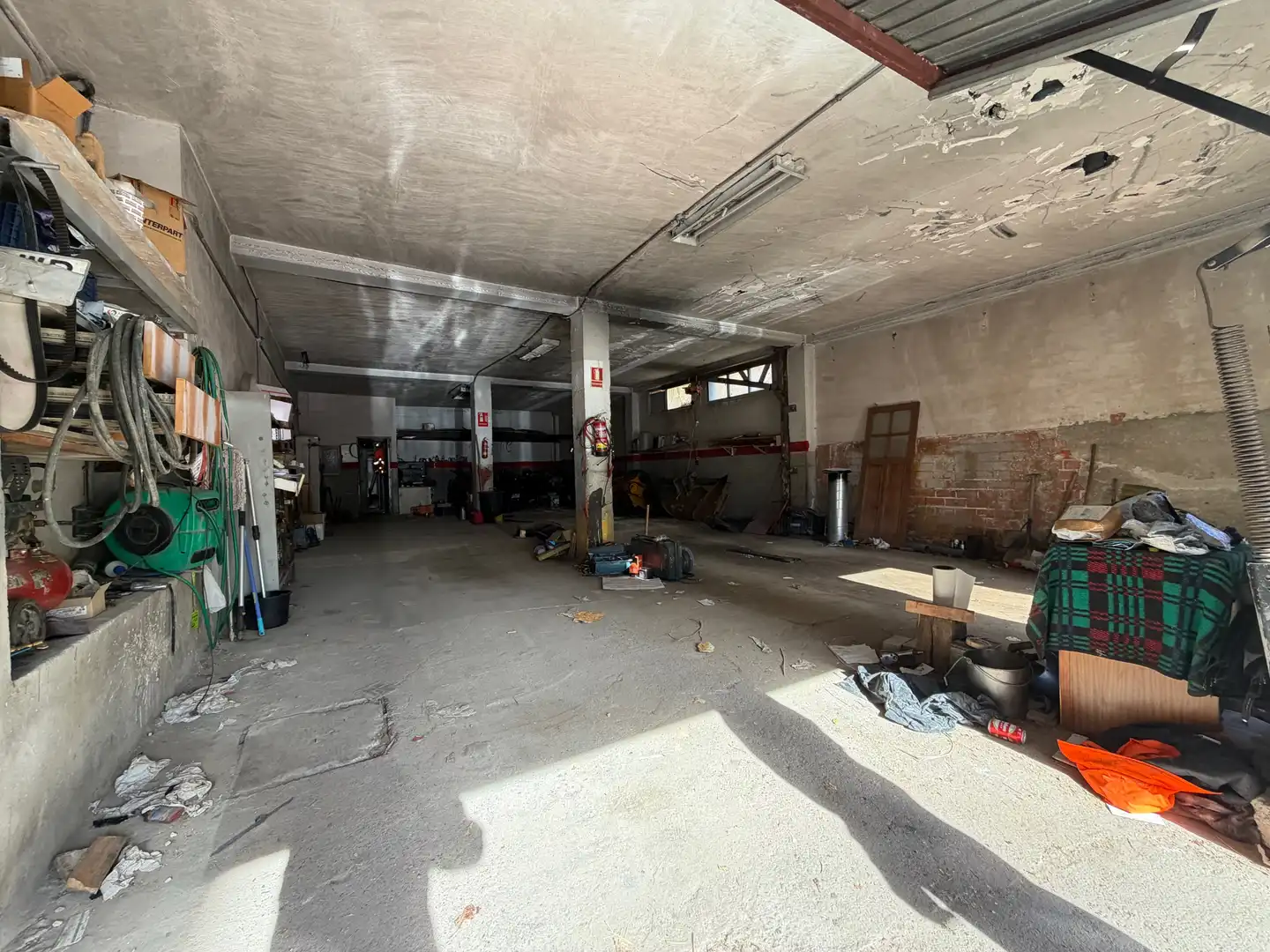 Business premises for sale in Calle Castillejo 2