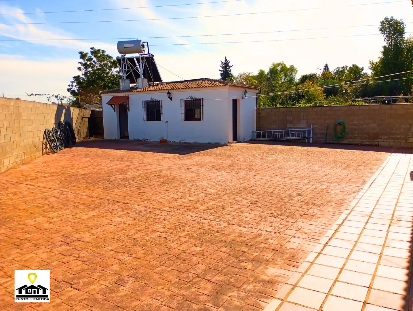 Vista exterior de Casa o chalet en venta en Carmona con Aire acondicionado, Jardín privado y Terraza