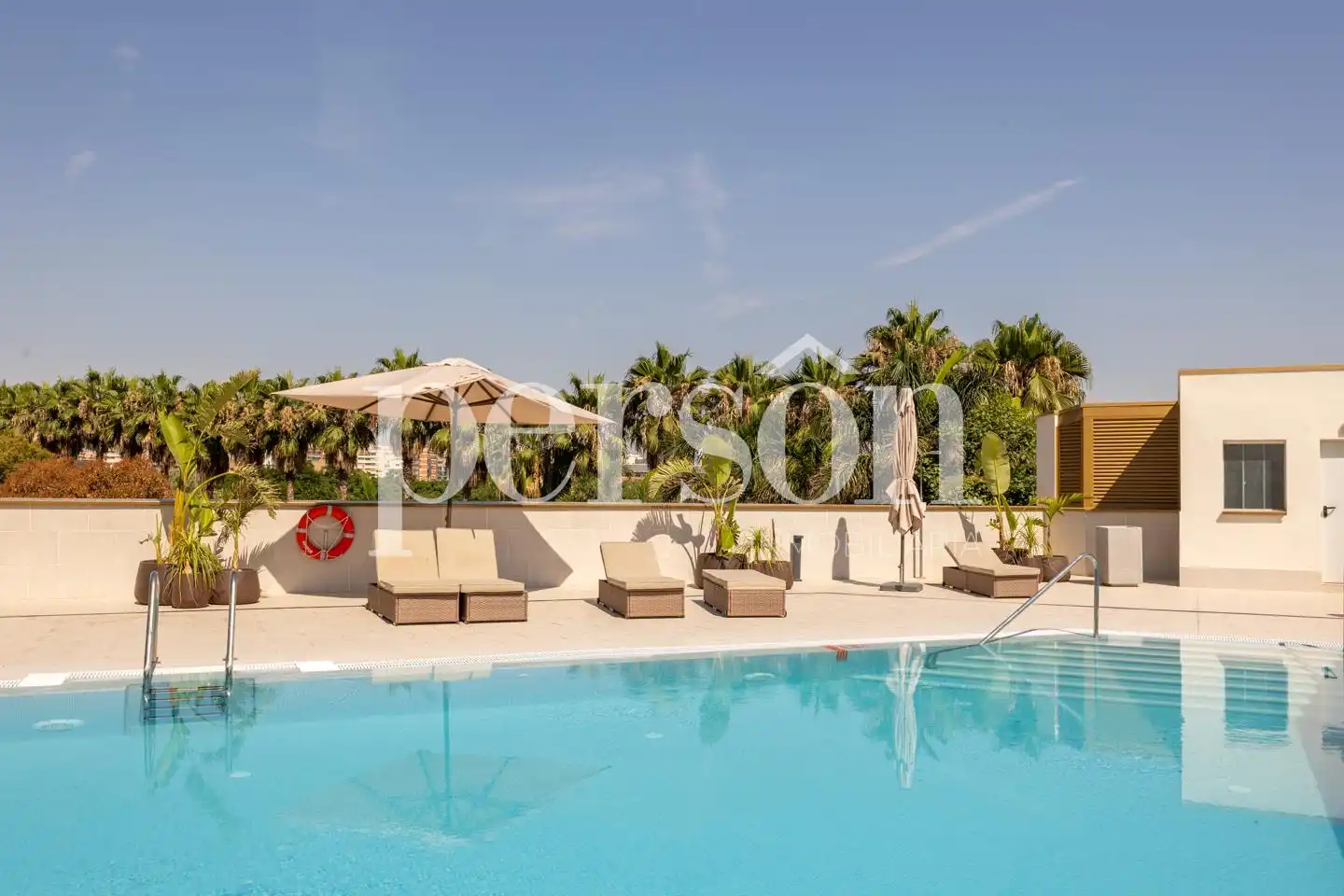 Piscina de Piso de alquiler en Valencia con Aire acondicionado, Calefacción y Terraza